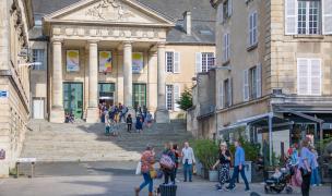 La Ville de Poitiers recherche un ou plusieurs occupants du domaine public pour exploiter un café-restaurant et gérer une activité hôtelière dans l’enceinte du futur Palais.